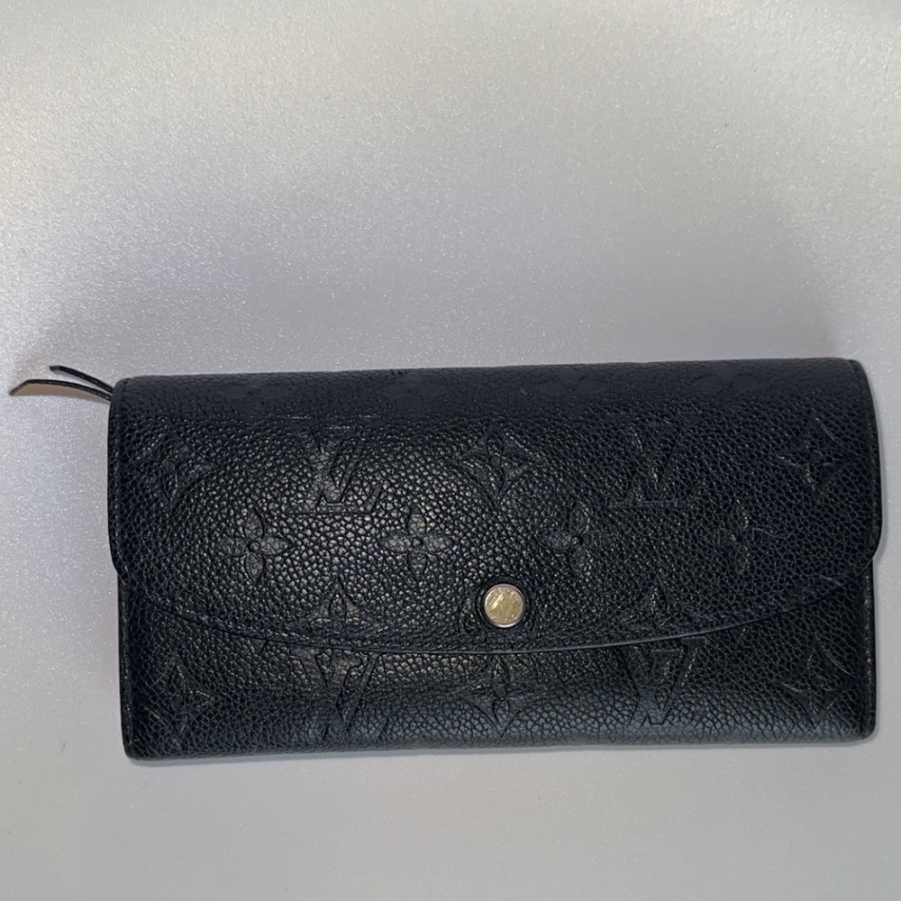 Louis Vuitton Textured Black Wallet